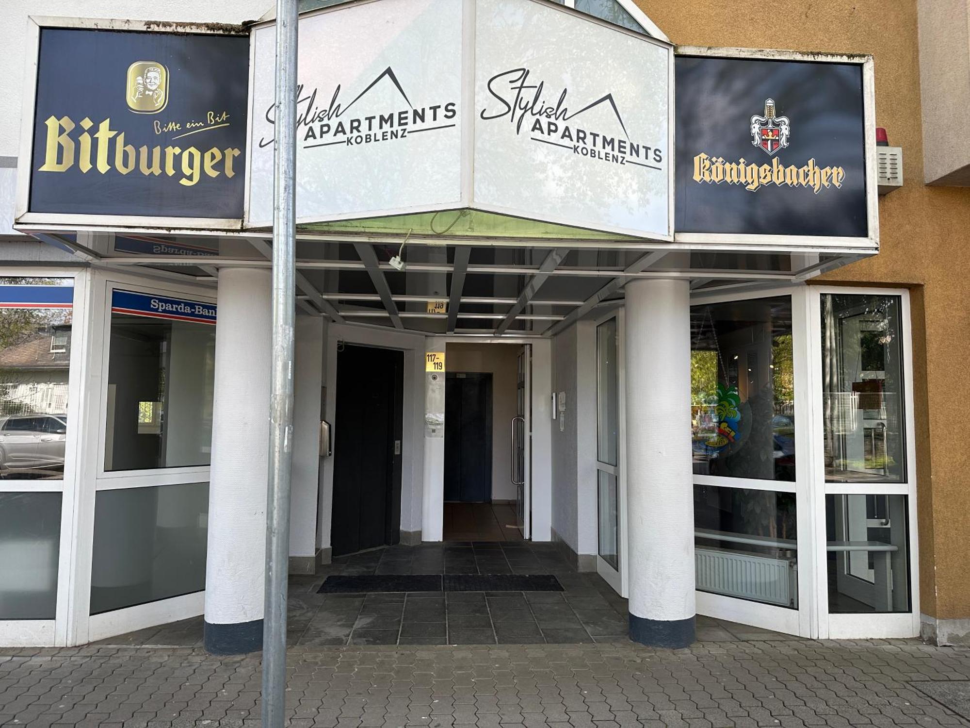 African-Style Apartment - Stadtnah, Parkplatz, E-Ladestation Fuer Auto & Fahrraeder, Gitterbox Fuer Fahrraeder, Fitnessstudio Coblenza Exterior foto